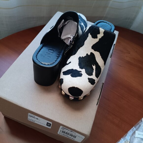 Women's Cow Hair Clogs Black and Cream with Gold Studs - Picture 6 of 6